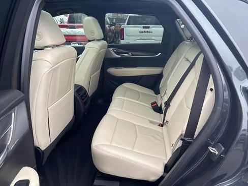 Certified 2023 Cadillac XT5 Sportv w/ Technology Package image 28