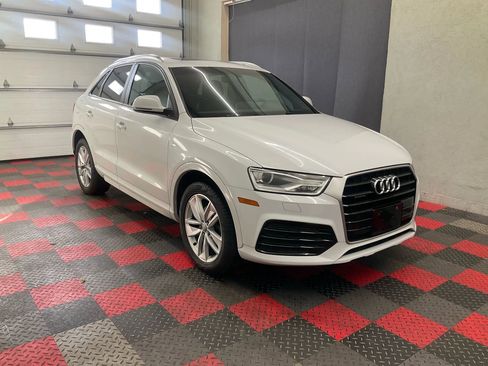 Used 2018 Audi Q3 2.0T Premium image 2