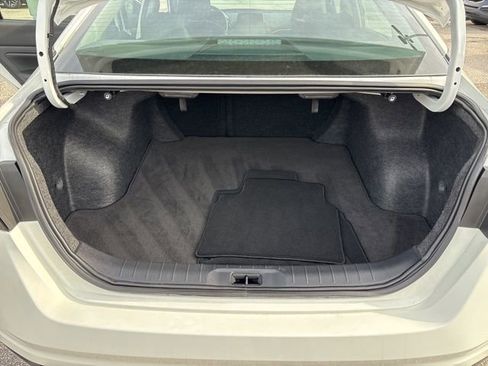 Used 2025 Nissan Altima 2.5 SV image 30