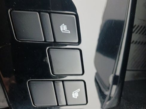 Used 2023 Kia Sportage EX image 12