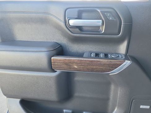 Used 2021 GMC Sierra 1500 Elevation w/ Preferred Package image 21