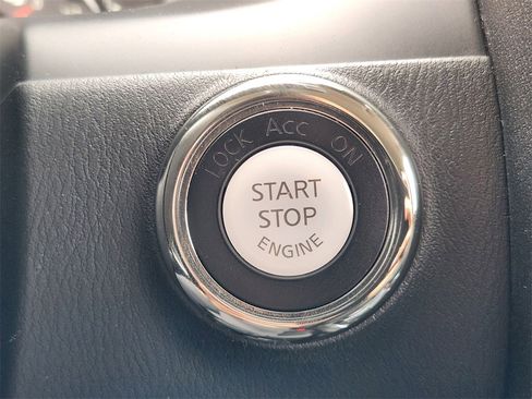 Used 2022 Nissan Armada SV w/ Cargo Package image 16