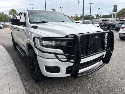 Used 2025 RAM 1500 Big Horn AWD/4WD image 4