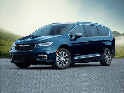 Used 2024 Chrysler Pacifica Limited