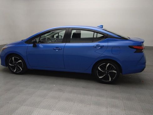 Used 2024 Nissan Versa SR FWD image 3
