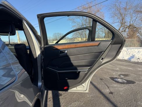 Used 2014 Mercedes-Benz E 350 E 350 LUXURY 4MATIC image 19