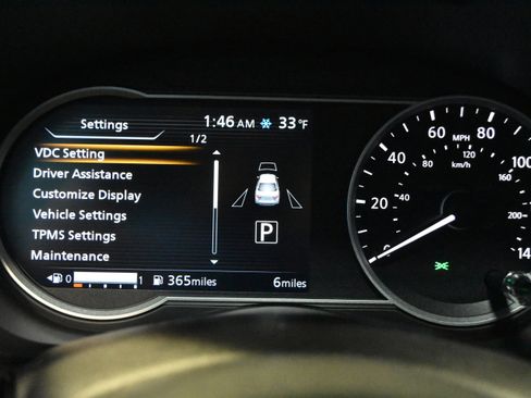 New 2025 Nissan Versa SR w/ Trunk Package image 14