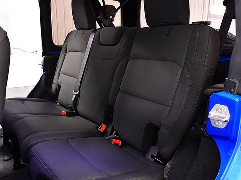 Used 2023 Jeep Wrangler Willys image 28