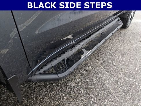 Used 2020 Chevrolet Silverado 1500 LT Trail Boss image 8