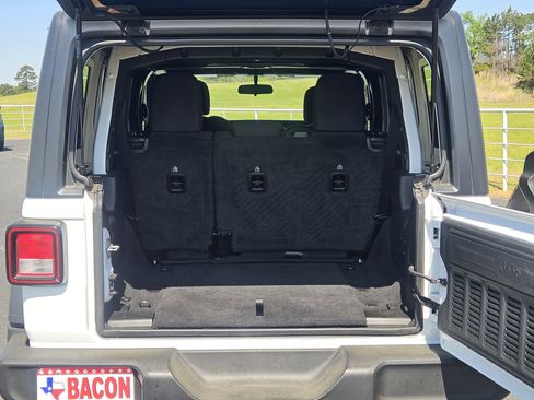 Used 2020 Jeep Wrangler Unlimited Sport S AWD/4WD image 9