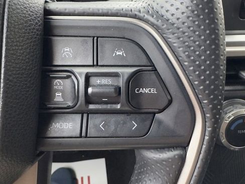 Used 2025 Toyota 4Runner SR5 image 23