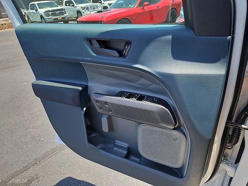 Used 2025 Ford Maverick XL FWD image 13