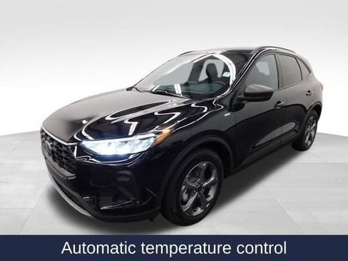 Used 2025 Ford Escape ST-Line image 6