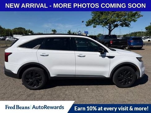Used 2021 Kia Sorento S w/ Panoramic Sunroof Package AWD/4WD image 8