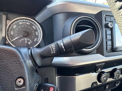 Used 2019 Toyota Tacoma SR5 image 30