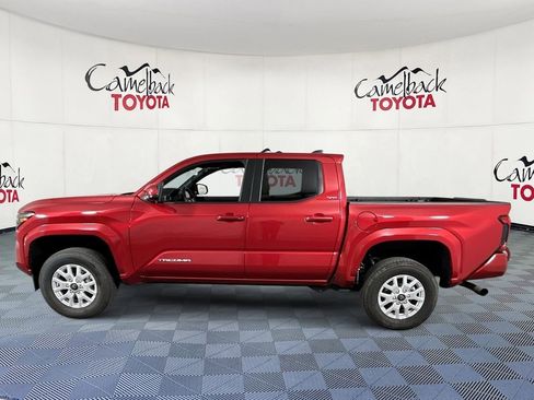 Used 2025 Toyota Tacoma SR5 image 4