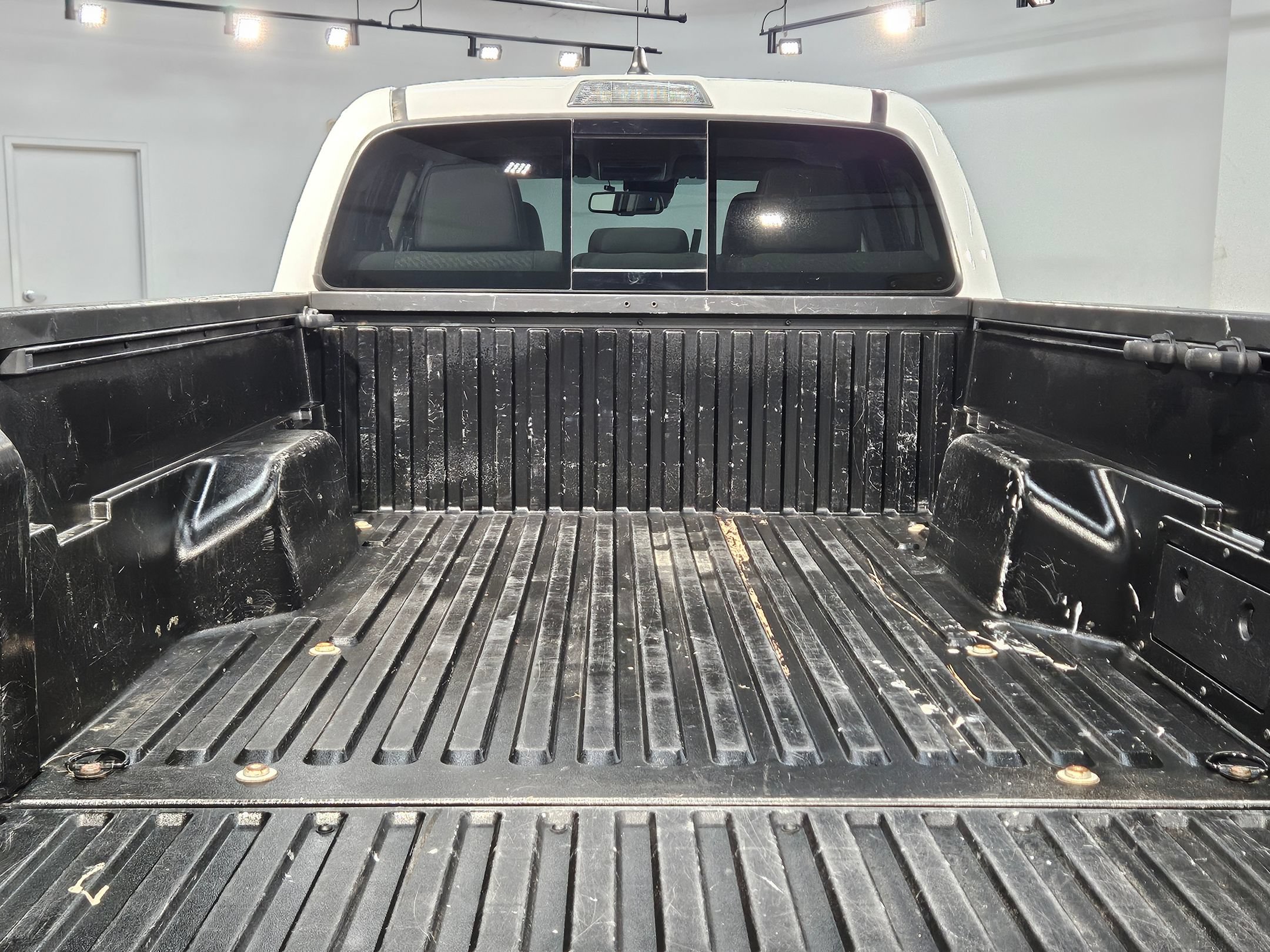 Used 2023 Toyota Tacoma SR5 RWD image 30
