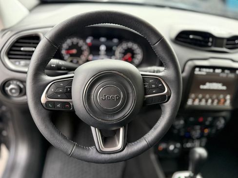 Used 2022 Jeep Renegade Latitude w/ Convenience Group image 6