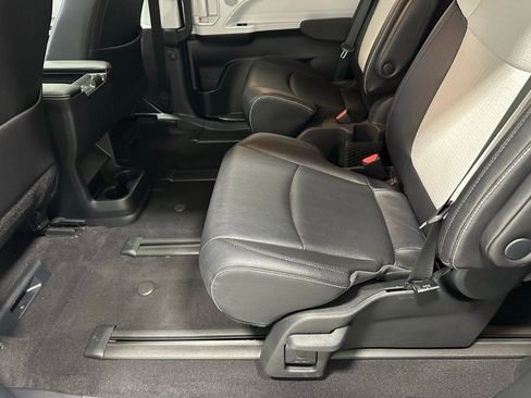 Used 2025 Toyota Sienna XSE image 49