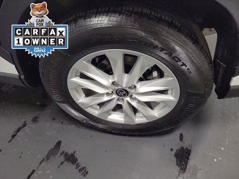 Used 2023 Toyota Corolla Cross LE w/ Moonroof Package image 10