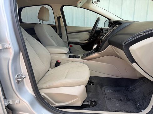 Used 2012 Ford Focus SEL FWD image 13