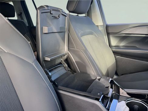 Used 2023 Jeep Grand Cherokee L Laredo image 37