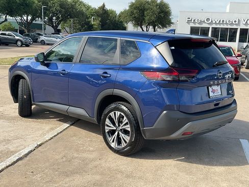 Used 2023 Nissan Rogue SV image 7