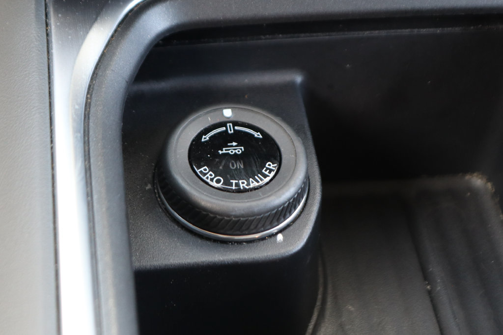 Used 2025 Ford Expedition Active AWD/4WD image 36