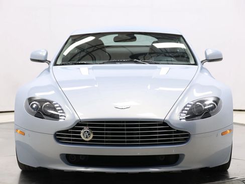 Used 2011 Aston Martin V8 Vantage Coupe RWD image 70