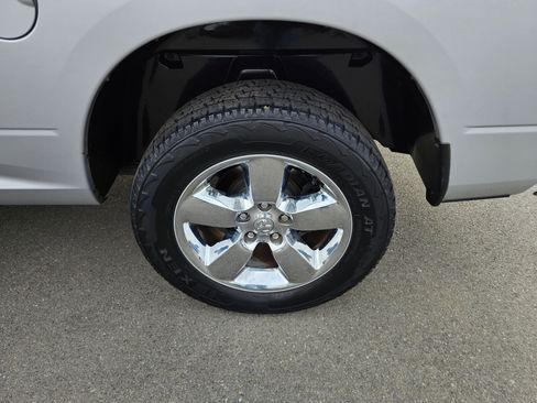 Used 2019 RAM 1500 Big Horn AWD/4WD image 13