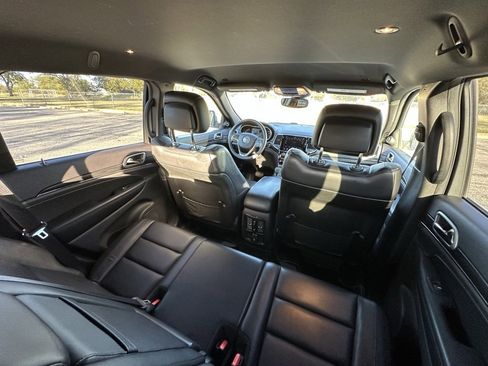 Used 2019 Jeep Grand Cherokee Limited image 20
