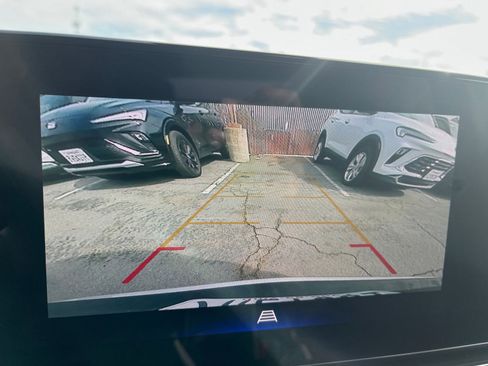 Used 2025 Chevrolet TrailBlazer LT image 22