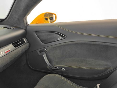 Used 2023 Maserati MC20 Spyder image 25