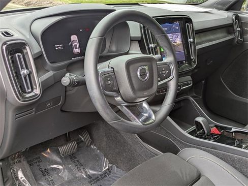 Certified 2023 Volvo XC40 Recharge Ultimate image 8