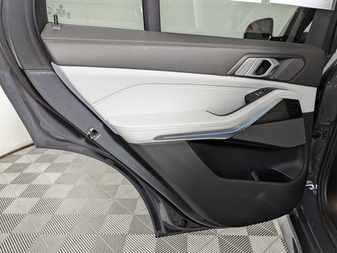 Certified 2024 BMW X5 xDrive40i w/ M Sport Package image 44