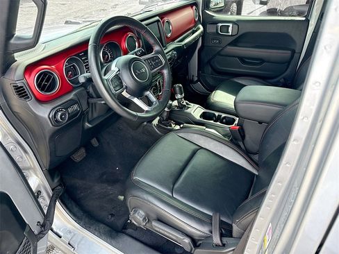 Used 2021 Jeep Wrangler Unlimited Rubicon image 25