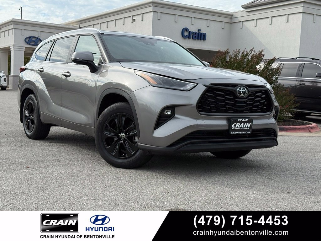 Used 2025 Toyota Highlander XLE AWD/4WD image 1
