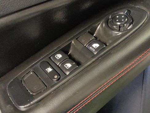 Used 2018 Jeep Compass Trailhawk w/ Safe & Security Group AWD/4WD image 27
