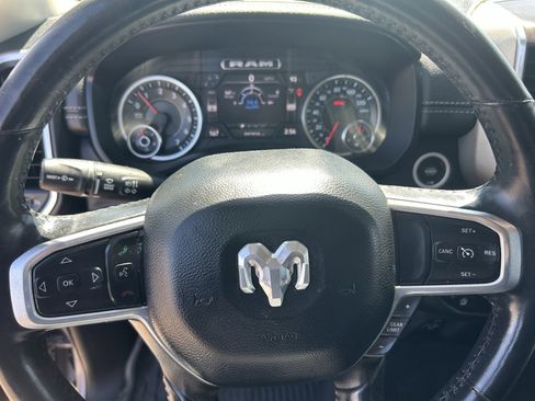 Used 2022 RAM 1500 Laramie AWD/4WD image 13