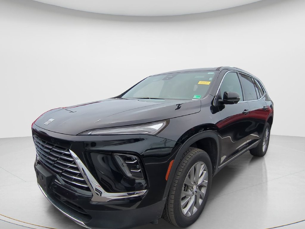 Used 2025 Buick Enclave Preferred AWD/4WD image 1