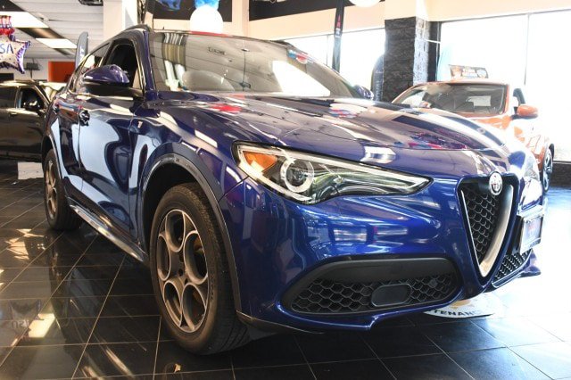Used 2022 Alfa Romeo Stelvio Ti AWD/4WD image 3