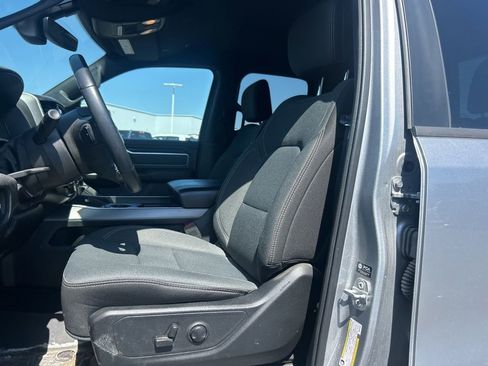 Used 2022 RAM 1500 Big Horn AWD/4WD image 5
