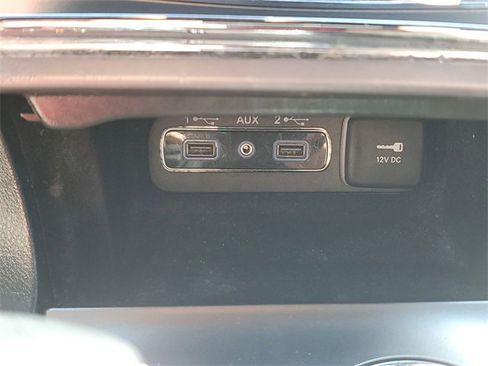 Used 2018 Jeep Grand Cherokee Laredo image 28