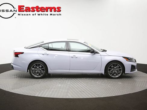 Used 2023 Nissan Altima 2.0 SR FWD image 44