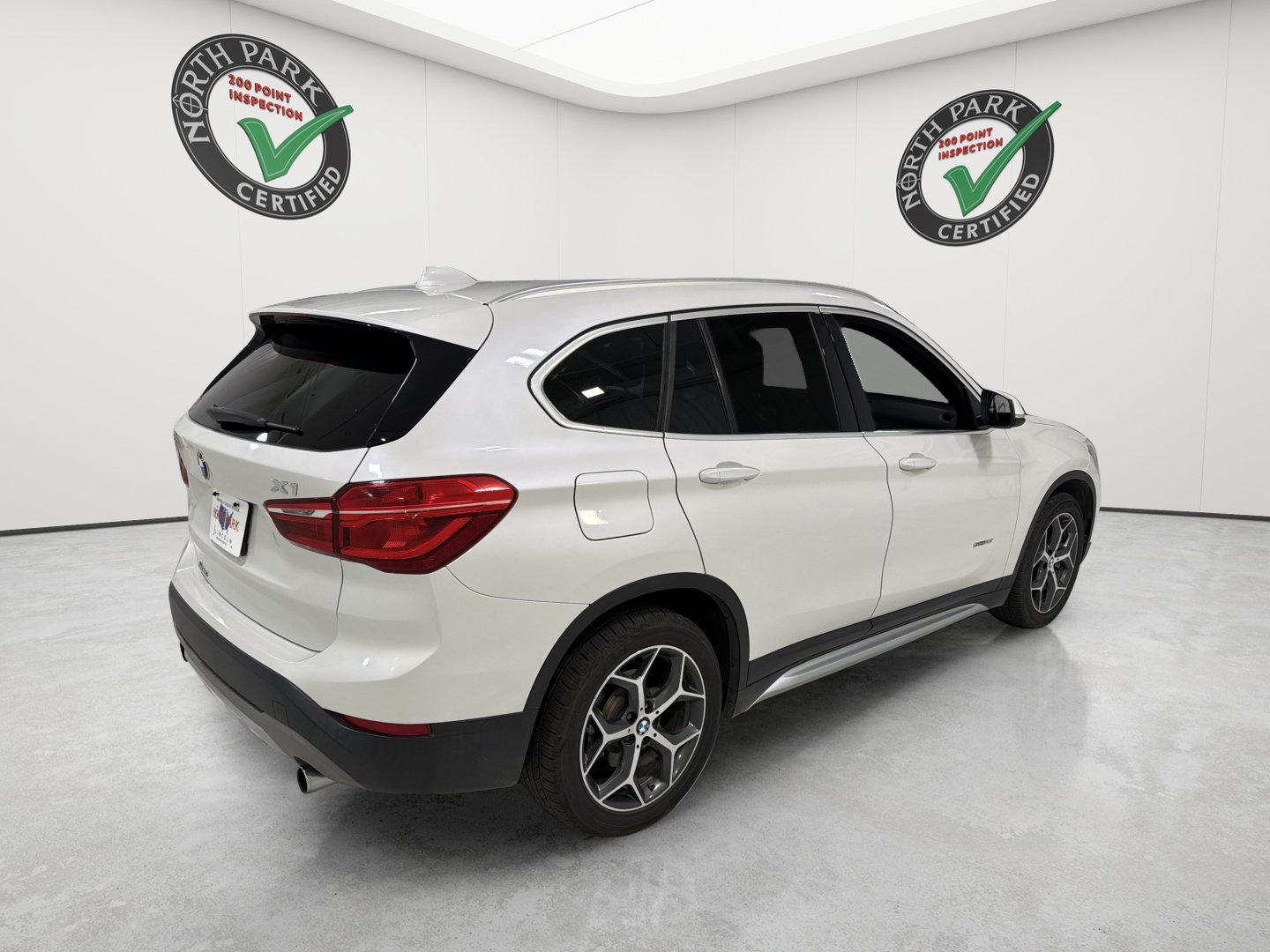 Used 2017 BMW X1 sDrive28i FWD image 5