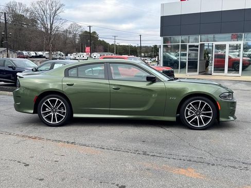 Used 2023 Dodge Charger R/T w/ Plus Group image 2