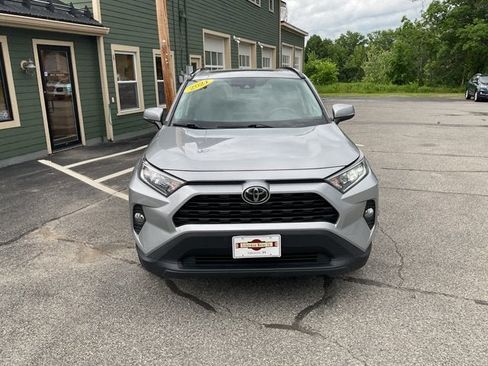 Used 2021 Toyota RAV4 XLE Premium AWD/4WD image 4