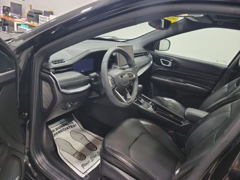 Used 2023 Jeep Compass High Altitude AWD/4WD image 28