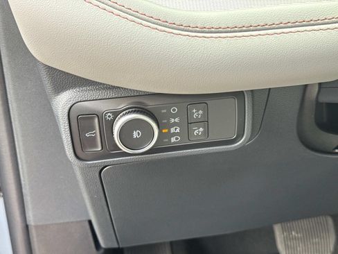 Used 2025 Ford Explorer Active w/ Active Comfort Package AWD/4WD image 29