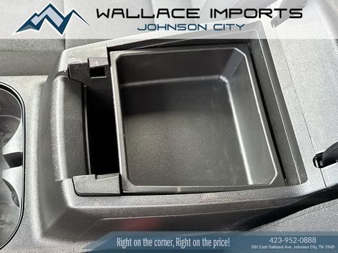 Used 2024 Chevrolet Colorado Trail Boss w/ Technology Package image 20